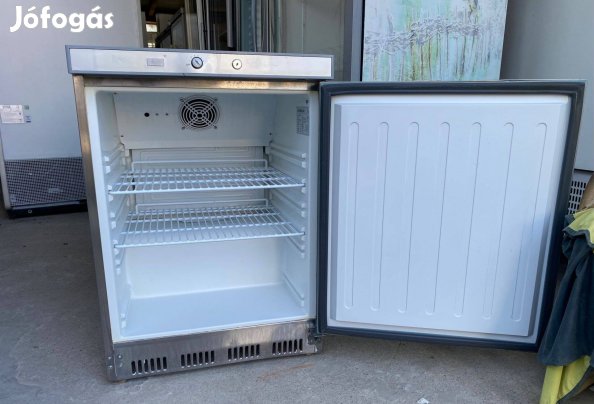Pult alá rakható, légkeverős hűtő