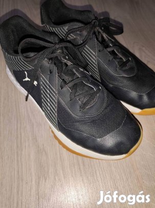 Puma 38-as sportcipő