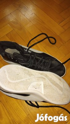 Puma bőr magad szárú sportcipő 39 es 25 cm