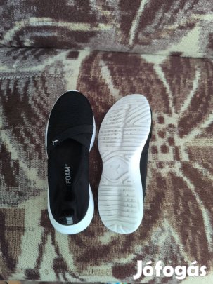 Puma cipő 39es!