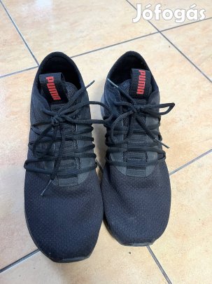 Puma cipő eladó.