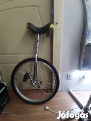 QU-AX monocikli, profi 