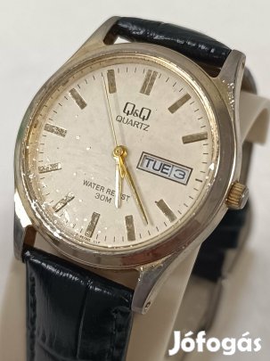 Q&Q Quartz dupla dátumos karóra fóliázott üveggel
