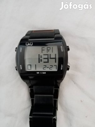 Q & Q férfi karóra 