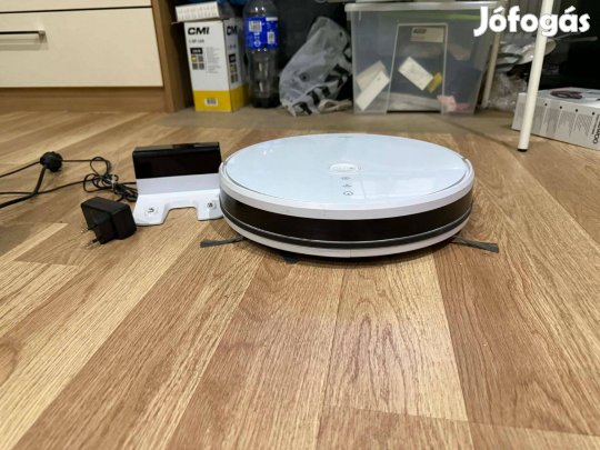 Qilive 600095634 Robotporszívó eladó ajándékba kaptuk csak kipróbálva