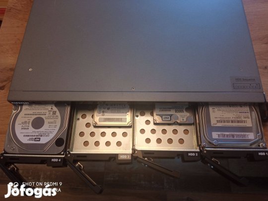 Qnap TS-412u Hálózati adatrögzítő NAS