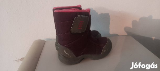 Quechua 31-es méretű vízálló csizma hótaposó