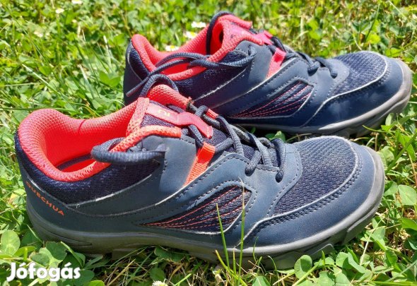 Quechua Gyermek 37-es túracipő