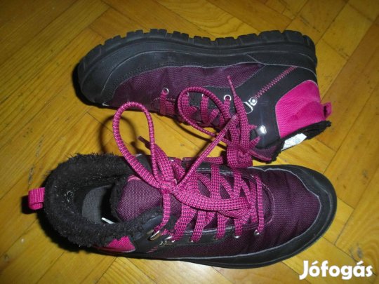 Quechua bundás női vízálló túrabakancs 38 as 24 cm