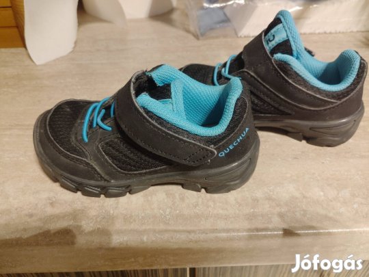 Quechua kisfiú cipő 