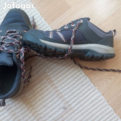 Quechua sport cipő 36