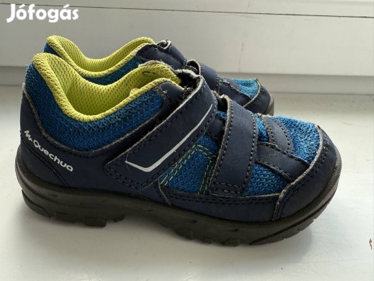 Quechua túracipő 25-ös