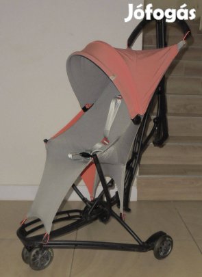 Quinny yezz babakocsi kicsire csukható repülőre is vihető