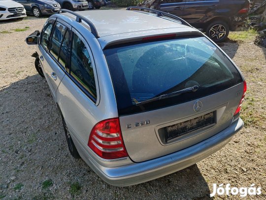 R0302 Mercedes W203 C Class Bontás