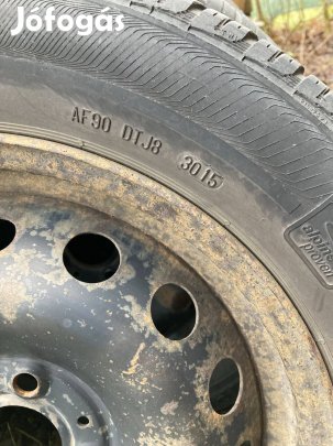 R15 Renault Clió lemezfelni téligumival felni téligumi