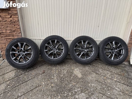 R16 Mazda gyári alufelni garnitúra téligumival