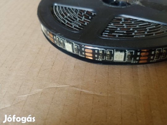 RGB ledszalag 5050 smd ledek DC 5 Volt