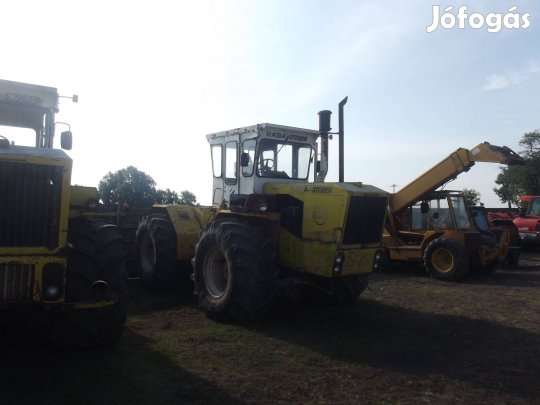 Rába-Steiger 250 traktor eladó, akár munkaeszközeivel is