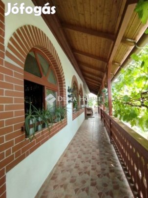 Rábaszentmihályi 156 nm-es ház eladó