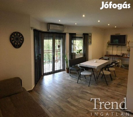 Rácalmás Dunaparti részén kiváló elosztású és állapotú ház eladó!