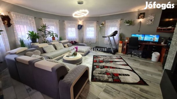 Rácalmási eladó 199 nm-es ház