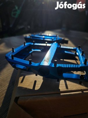 Race Face Turbine Platform pedál egyszer használt eladó tulajdonostól