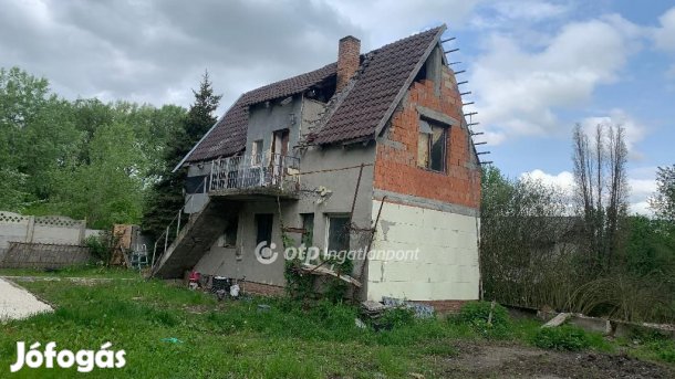 Ráckevei 72 nm-es ház eladó