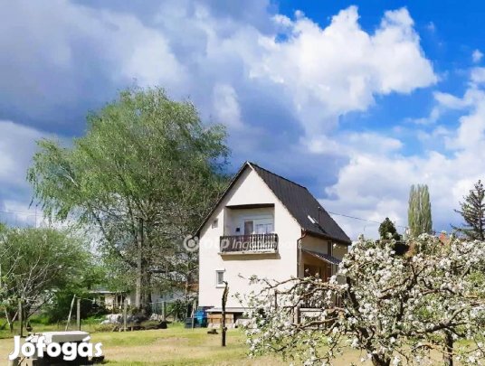 Ráckevei 80 nm-es ház eladó