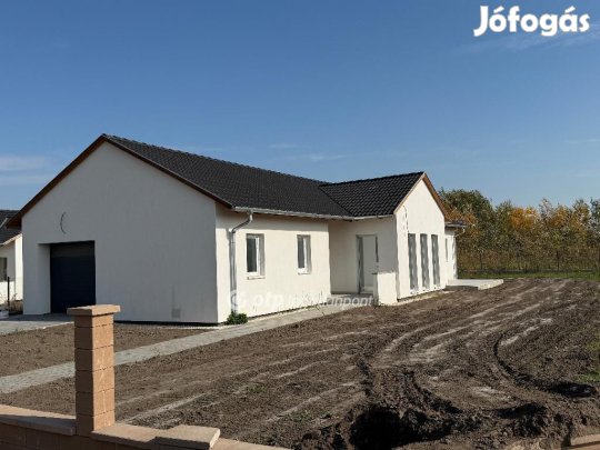 Ráckevei eladó 113 nm-es ház