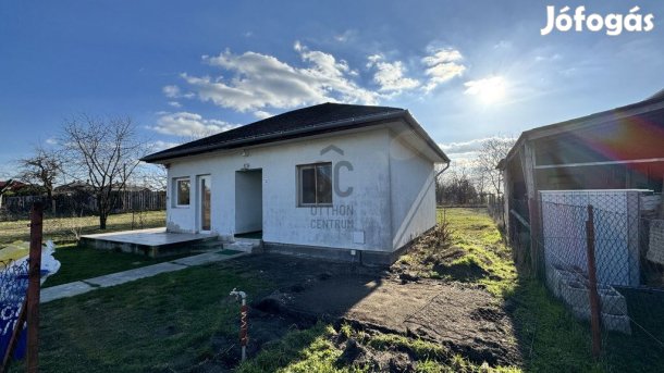 Ráckevei eladó 48 nm-es ház