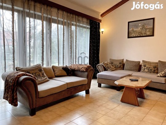 Ráckevei kétgenerációs családiház