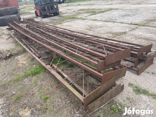 Rácsostartó 710 cm magas