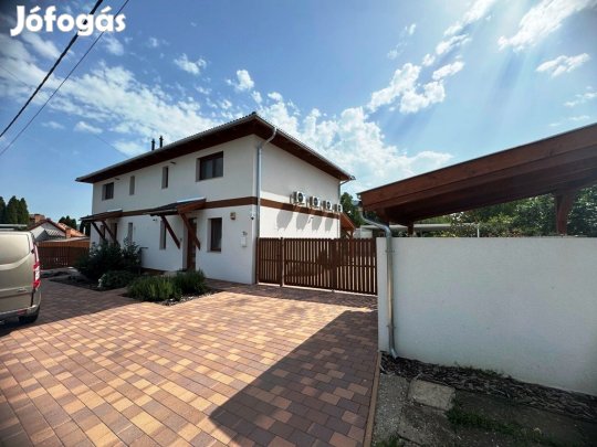 Rád, Berzsenyi Dániel utca, 98 m2-es, ikerház, 3 szobás, kiváló