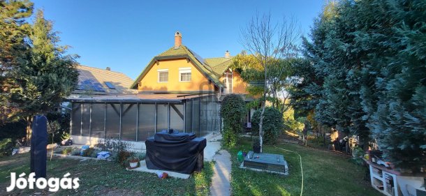 Rádi eladó tégla családi ház