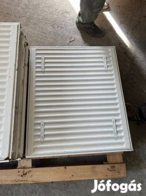Radiátor eladó m: 60 cm, sz: 70,5 cm, 3 db van még