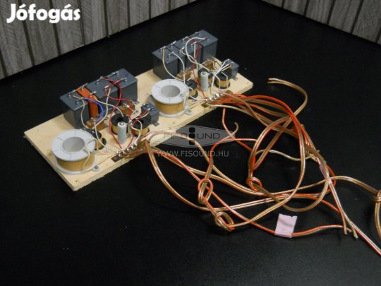 Radiotechnika S-90 ,150W,8ohm,3 utas hangváltó pár hangváltó pár