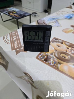 Rádióvezérelt (DCF77) digitális ébresztőóra