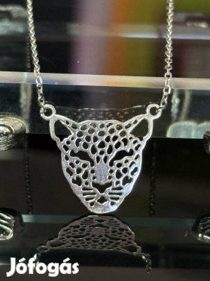 Ragyogó, mutatós ezüst nyaklánc és Medál