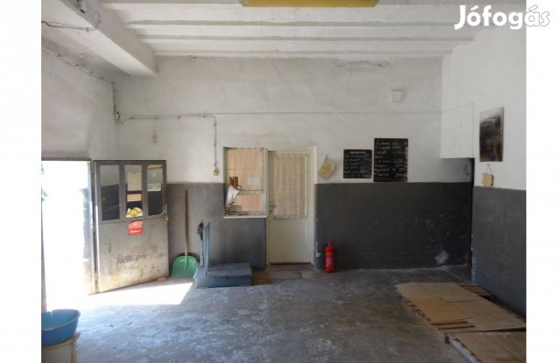 Rakamazon 3.560 m2 telephely eladó