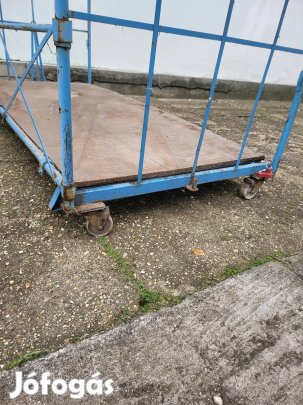 Raktári összecsukhato gurulós kocsi