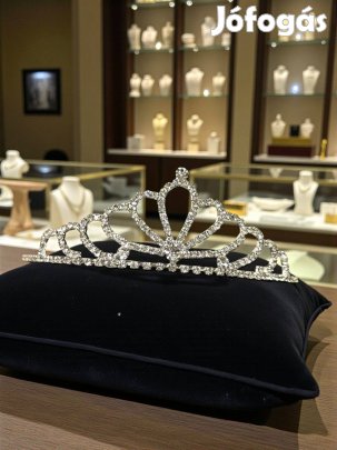 Ramóna alkalmi diadém tiara hajdísz