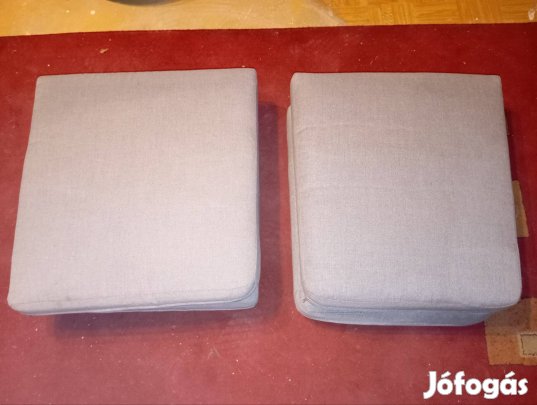 Rattan bútor párnák.