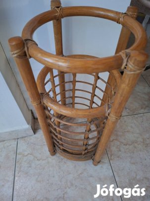 Rattan esernyőtartó