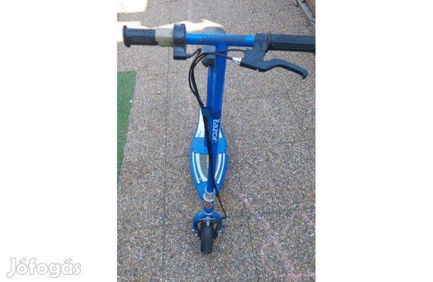 Razor Power Core E100S Elektromos roller üléssel