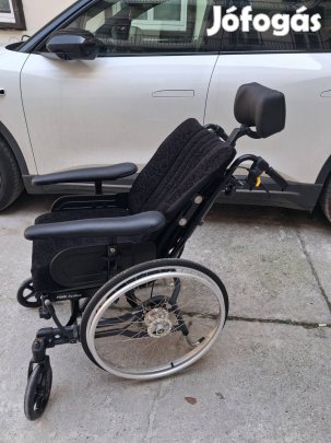 Rea Azalea ápolási kerekesszék