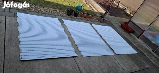 Redőnypalást (műanyag UV álló 37 mm-es) eladó