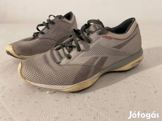 Reebok női cipő eladó