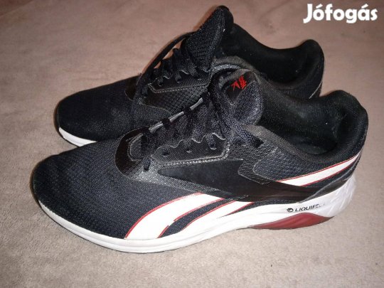 Reebok sportcipő 44-es méretben eladó!