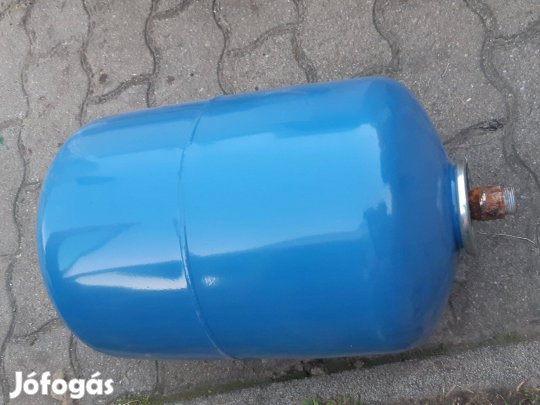 Reflex tágulási tartály 25l kiegyenlítő tartály