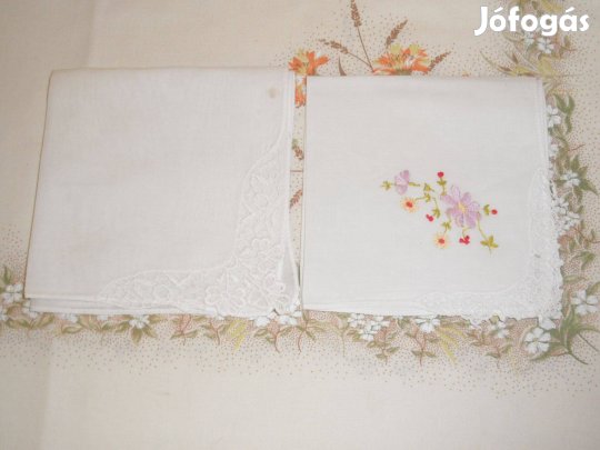 Régebbi csipkés, kézi hímzésű díszzsebkendő ( 2 db. )